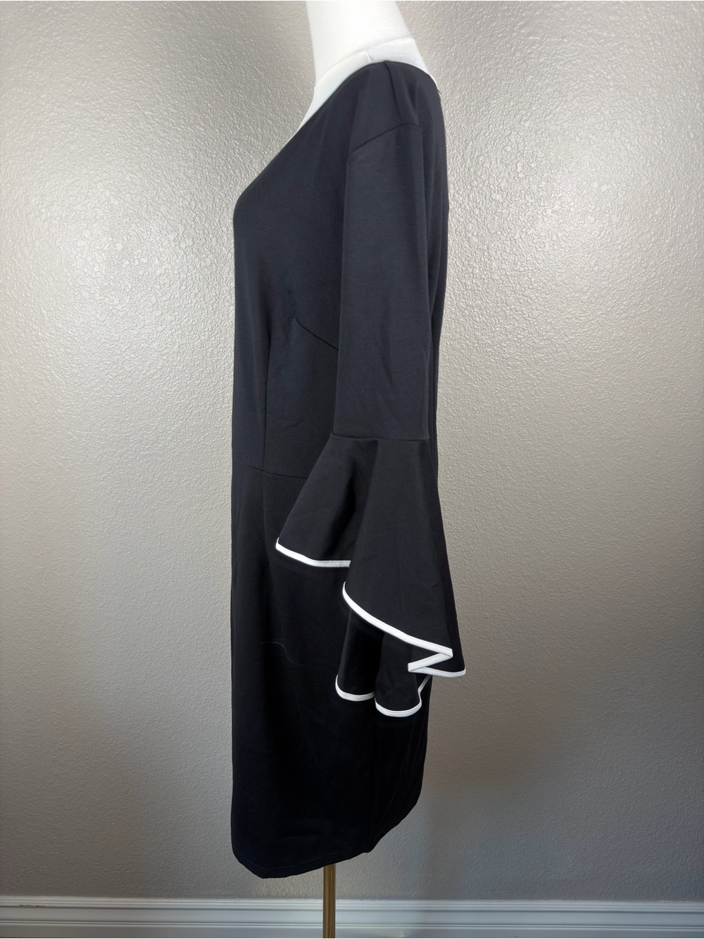 NWT VfShow Black Long- Bell Sleeve Pencil Sheath Dress White Trim, 3XL - Picture 4 of 10